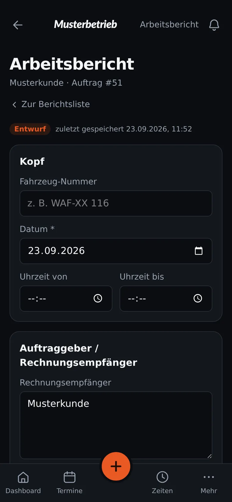 Echter Screen der Einsatz-App: digitaler Arbeitsbericht mit Kopfdaten und Auftraggeber. Testdaten, anonymisiert.